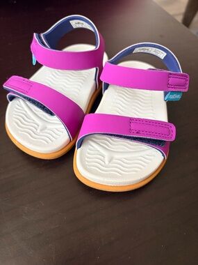 Native Bright Pink Kids Adjustable Strap Sandals